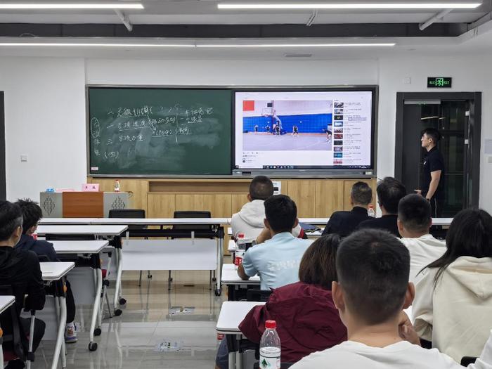 如何在篮球训练前进行有效的热敷准备_2